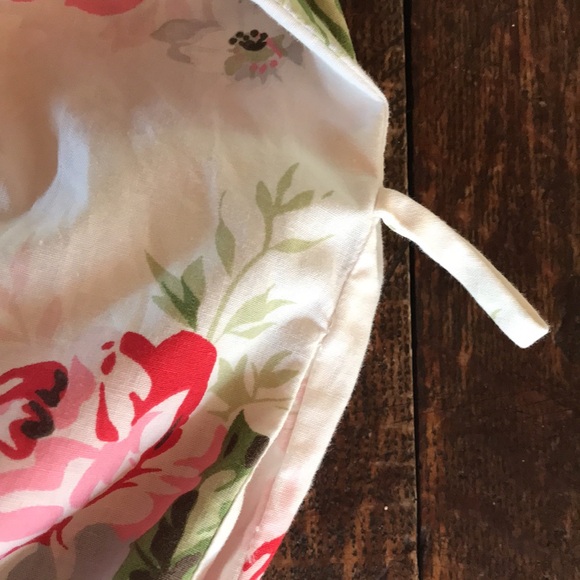 Victoria’s Secret Roses and Floral Long Robe - Picture 6 of 7